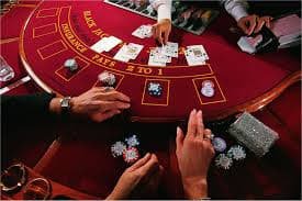 aoncash smart app interface showing slot games and live casino tables